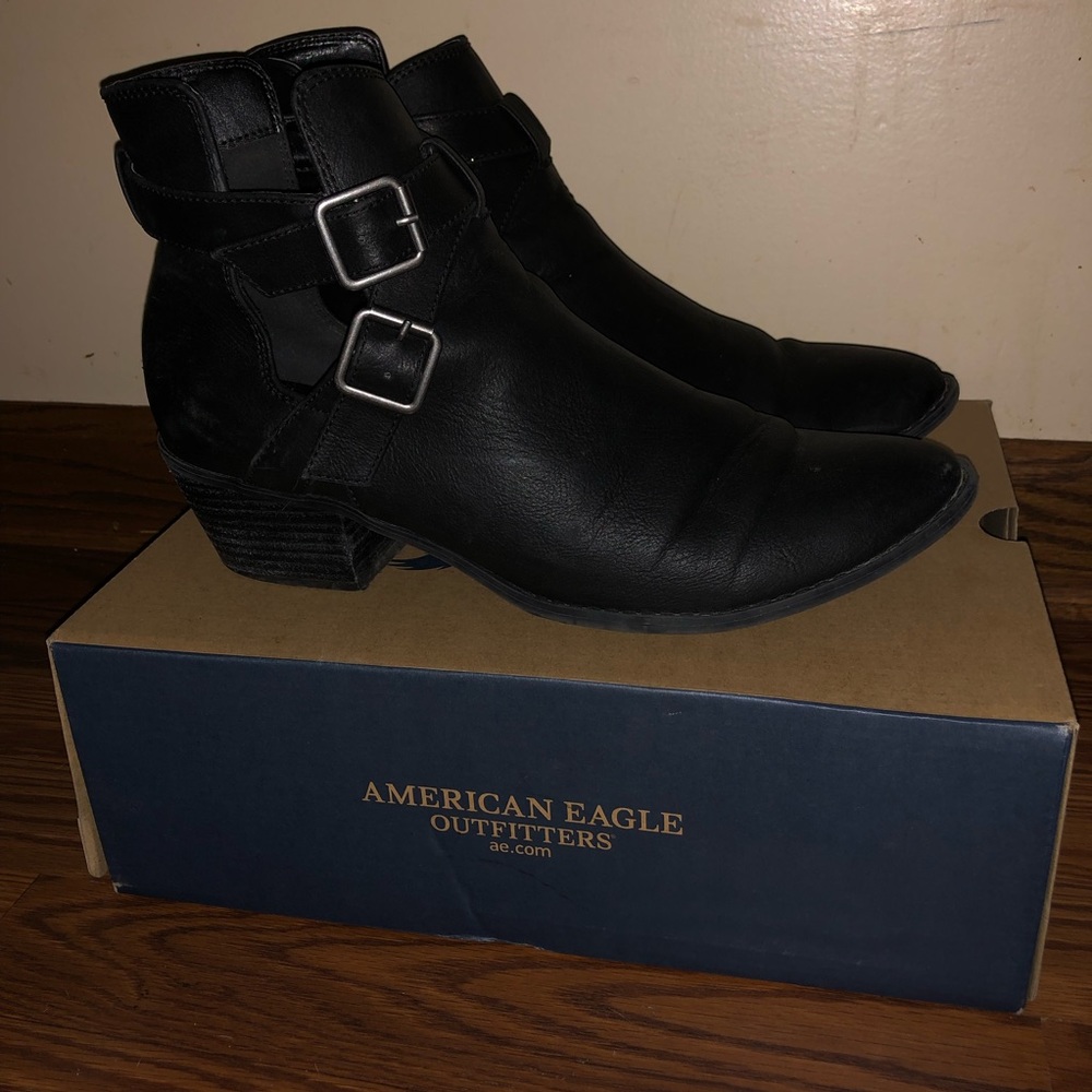 American Eagle boots